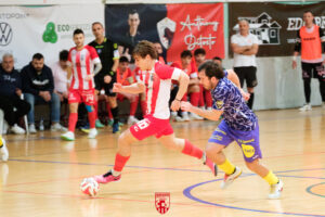 Scopri di più sull'articolo Danilo Savio ancora in biancorosso: continua il legame con il Soverato Futsal